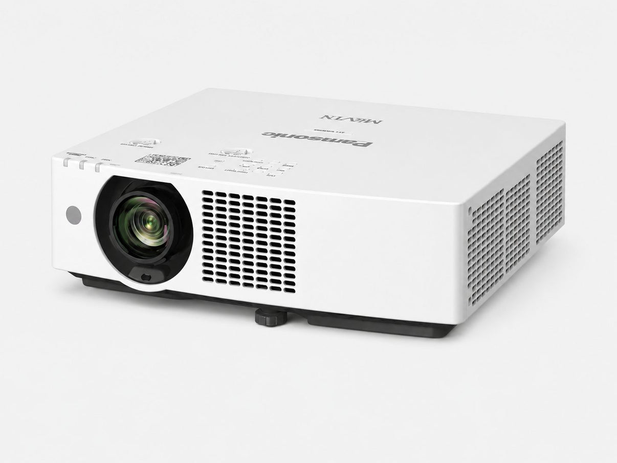 Panasonic PT-VMQ85 – nowy laserowy projektor 4K do profesjonalnych symulatorów golfa - zdjęcie 3 - SIM GOLF